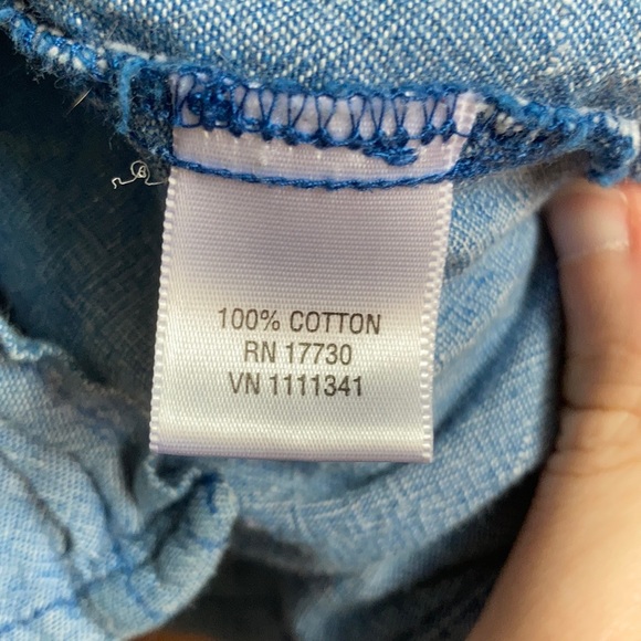 Ladies button down top - Picture 6 of 6